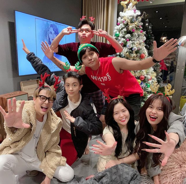 Sau nhiều lần né tránh, cuối cùng Gil Lê cũng chịu công khai ảnh bên Hoàng Thùy Linh-3