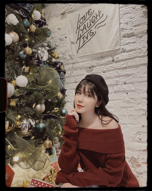 Bùng nổ nhan sắc gái xinh trên MXH đêm Giáng sinh, ai cũng tranh slot sống ảo xem mà ghiền-9