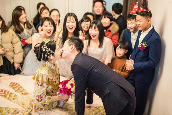 Hạnh phúc lạ lùng của mối hôn sự hai bên cùng cưới - trào lưu kết hôn mà chẳng khác gì ly hôn của giới trẻ Trung Quốc-6