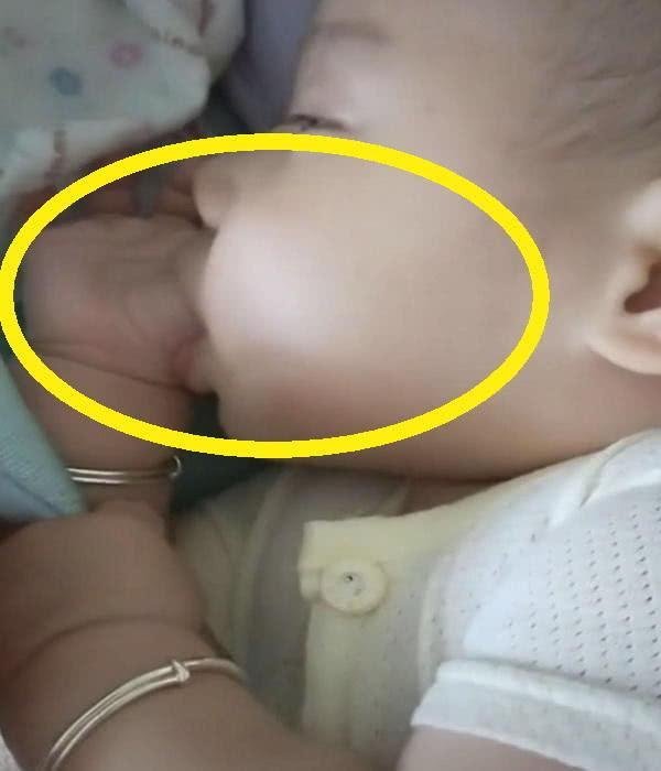 Tưởng con đã ngủ say sưa, mẹ lại gần mới biết mình bị chơi đẹp, dân mạng thốt lên Đúng là sinh ra đã có năng khiếu làm diễn viên-1