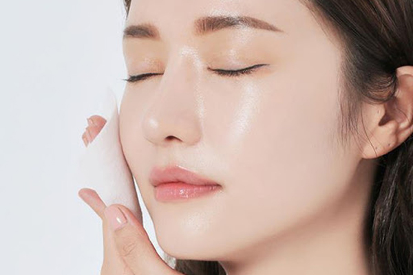 Chăm da cấp tốc cuối năm: Làm đúng 3 bước này là da được thay mới, mướt mát căng mịn như sương-4