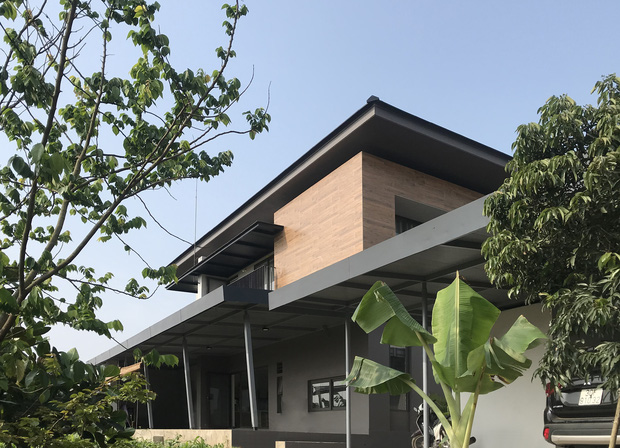 Đầu tư 2,8 tỷ, con trai kiến trúc sư xây tặng bố mẹ ngôi nhà đẹp như biệt thự ở Hà Tĩnh-2