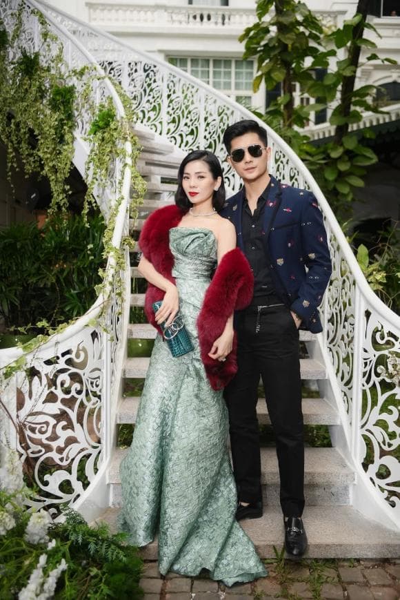 Giữa nghi vấn hẹn hò, Lệ Quyên lần đầu công khai ảnh ngồi cạnh tình trẻ tin đồn” trong đêm Giáng sinh-4