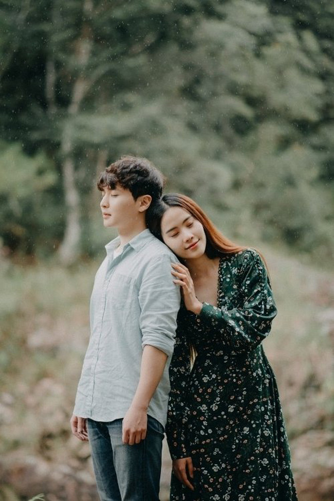 Loạt drama tình ái” của Nam Em: Thừa nhận là người thứ 3” xen giữa Trường Giang - Nhã Phương, bị vợ của MC nổi tiếng đánh ghen ngay trên thảm đỏ-3