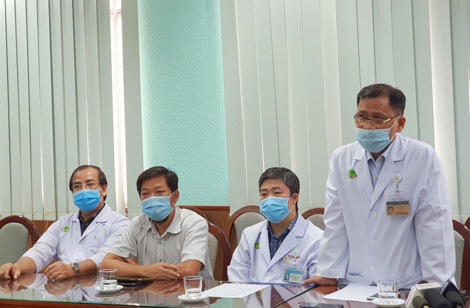 Vụ bé trai 4 tuổi nghi bị dượng say xỉn dùng kéo đâm xuyên mắt, chấn thương não: Đang thở máy, tiên lượng rất nặng-6