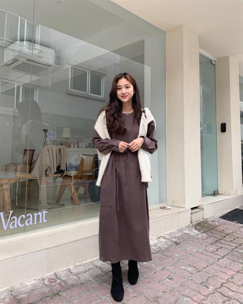 Chị em lên đồ xoay quanh 5 gam màu này thì set nào set nấy đều tây và sang hết cỡ, dẫu toàn diện items rẻ tiền-3