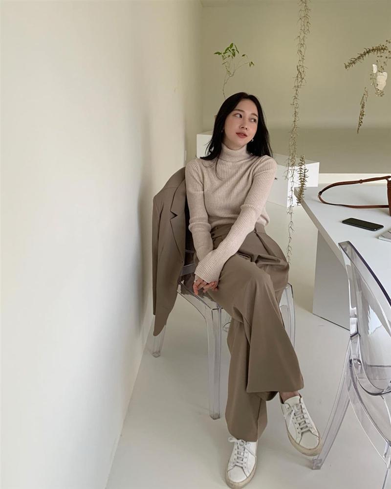 Chị em lên đồ xoay quanh 5 gam màu này thì set nào set nấy đều tây và sang hết cỡ, dẫu toàn diện items rẻ tiền-8