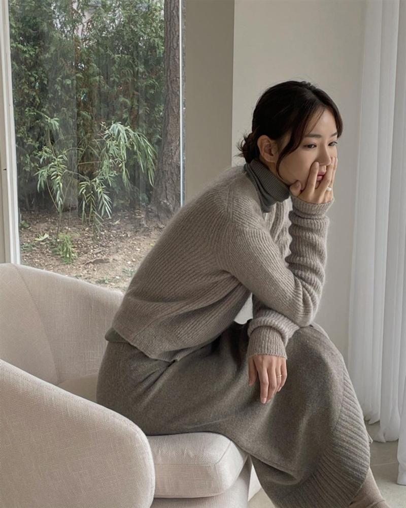 Chị em lên đồ xoay quanh 5 gam màu này thì set nào set nấy đều tây và sang hết cỡ, dẫu toàn diện items rẻ tiền-9