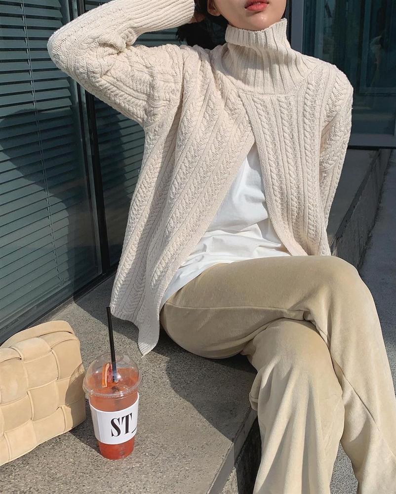 Chị em lên đồ xoay quanh 5 gam màu này thì set nào set nấy đều tây và sang hết cỡ, dẫu toàn diện items rẻ tiền-17