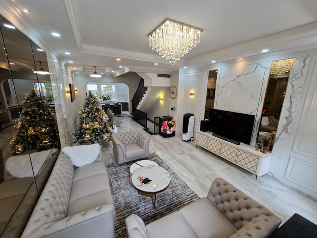 Vợ chồng trẻ đi từ Nam ra Bắc chọn đồ decor, có được ngôi nhà tân cổ điển đẹp mê ly và sang chảnh từng cm-4