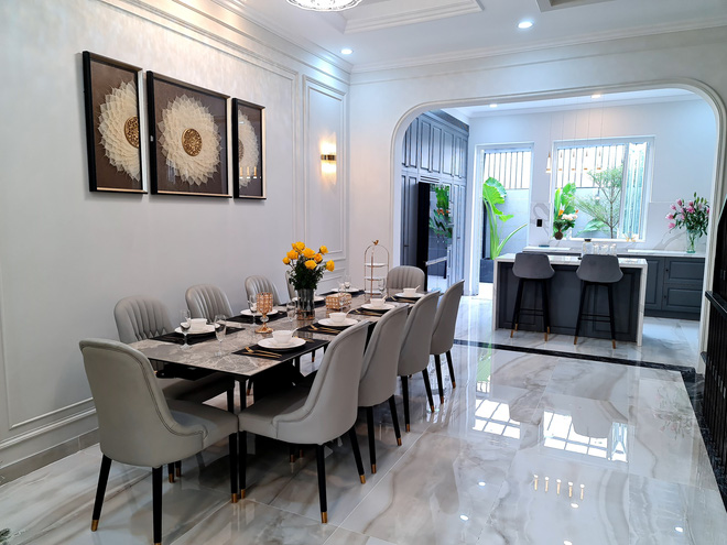 Vợ chồng trẻ đi từ Nam ra Bắc chọn đồ decor, có được ngôi nhà tân cổ điển đẹp mê ly và sang chảnh từng cm-8