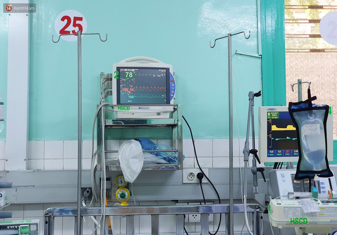 Người mẹ có con trai 4 tuổi bị đâm xuyên mắt, xuất huyết não: Cha mới chết 4 tháng, giờ con làm sao em không sống nổi-11