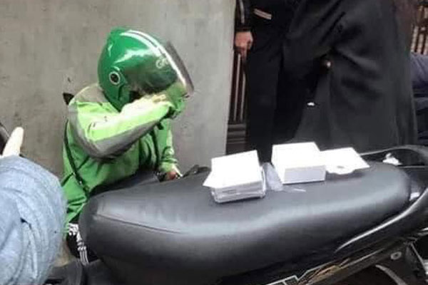 Shipper không mặc đồng phục do trời quá lạnh bị chủ quán thịt xiên nổi tiếng khu Chùa Láng chửi bới, dân tình phẫn nộ đánh giá 1 sao trên fanpage-7