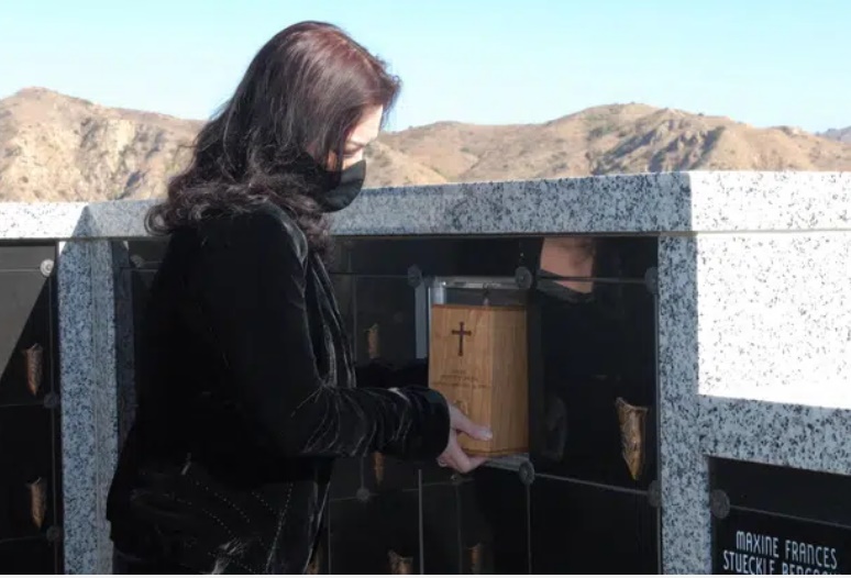 Xót xa lời ca sĩ Phương Loan tiễn biệt nhạc sĩ Lam Phương: Anh Tài sẽ đàn và hát cho anh nghe những bài hát của anh”-4