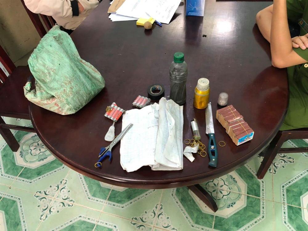 Cháu bé 10 tuổi dùng súng bắn 3 người chỉ vì chị gái hay la mắng-3