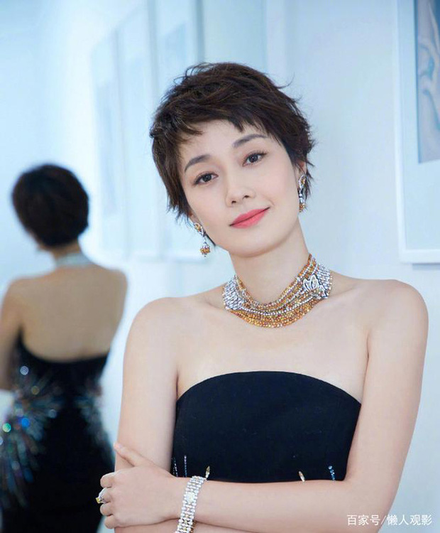 2 nàng Hạ Tử Vy Lâm Tâm Như - Mã Y Lợi: Người đen tình đỏ nghiệp, kẻ thị phi rợp trời nhưng đều bị cắm sừng tức tưởi-26