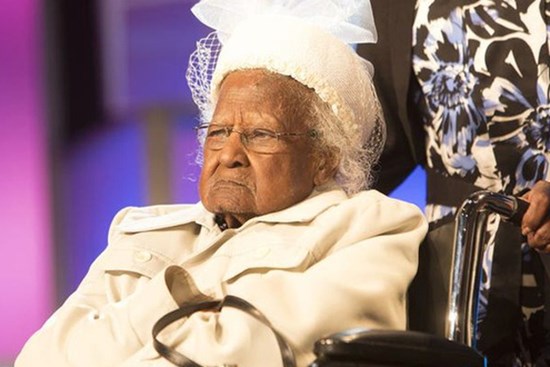 Bữa ăn của 7 người sống thọ trên 100 tuổi, hóa ra toàn những món ăn rất bình dân