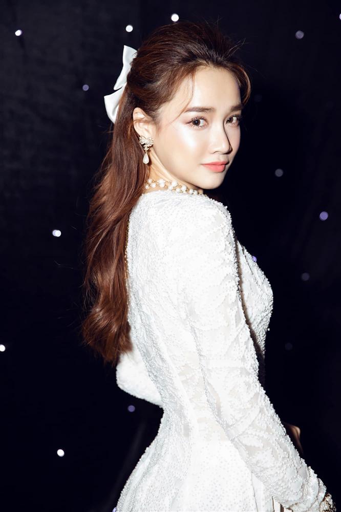 4 kiểu tóc hack tuổi mỹ nhân Việt để thì ổn, chị em bắt chước lại thành lố ngay-7