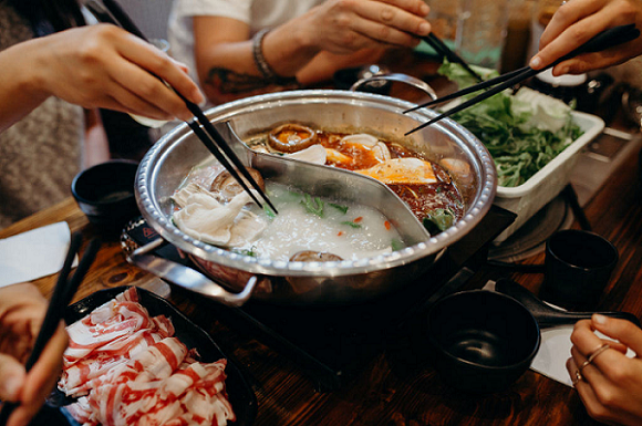 7 kiểu ăn lẩu độc khủng khiếp mà người Việt cần phải từ bỏ ngay trước khi làm hại dạ dày, khoang miệng và thực quản-5