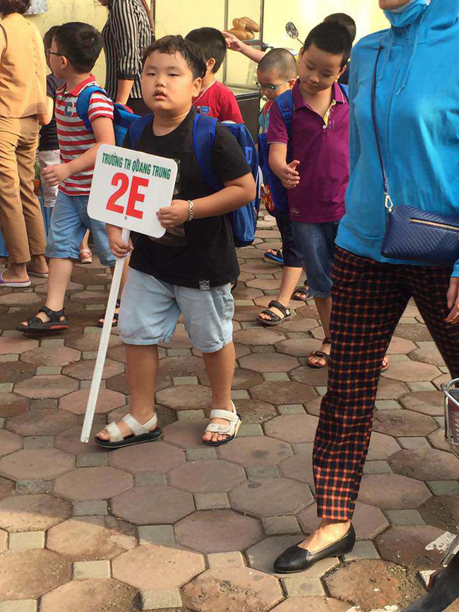 Chùm ảnh đi học các năm của Bi Béo nhà Xuân Bắc: Cậu nhóc ngày càng lớn khôn, nhìn biểu cảm khuôn mặt là thấy độ lầy lội tăng vọt-2