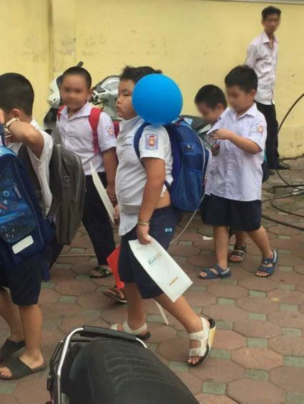 Chùm ảnh đi học các năm của Bi Béo nhà Xuân Bắc: Cậu nhóc ngày càng lớn khôn, nhìn biểu cảm khuôn mặt là thấy độ lầy lội tăng vọt-7