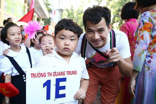 Thần đồng Toán học Bi Béo tính nhẩm khiến dân tình cười lăn: 1 tỷ + 2 triệu = 399-7