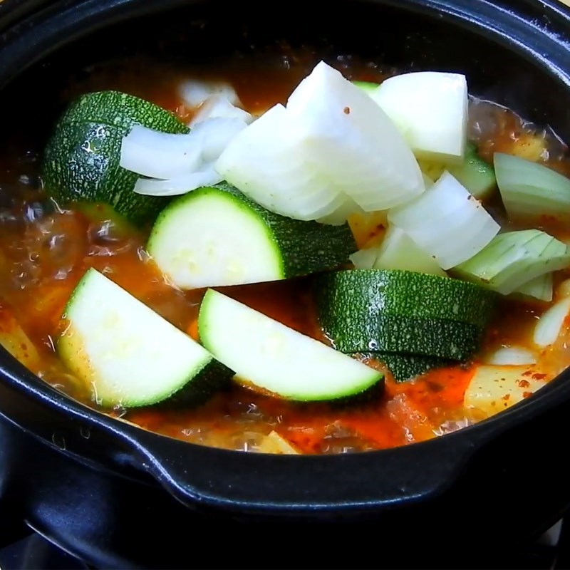 Mách chị em cách nấu một loại canh chuẩn đét như trong phim Hàn Quốc: Ăn đến đâu ấm đến đấy, xì xụp&nbsp;trời lạnh thì tuyệt cú mèo!-6