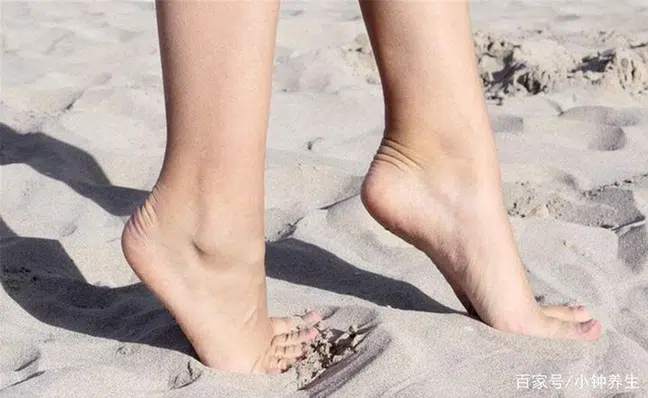 Động tác nhỏ ai cũng làm được, có tác dụng bổ thận, chữa đau lưng, ngừa đột quỵ-3