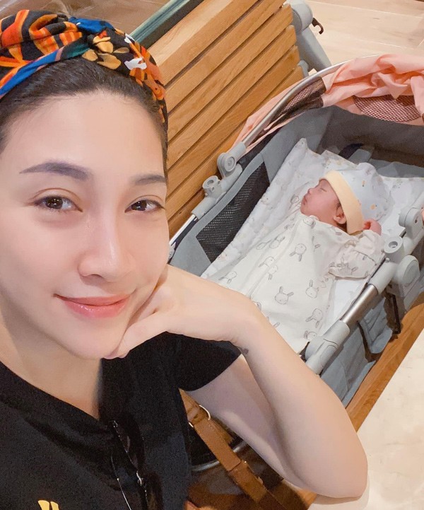 Sao Việt trầm cảm sau sinh: Nhã Phương sốc ngay tại bệnh viện, một nữ ca sĩ đã viết sẵn di chúc để tự tử-5