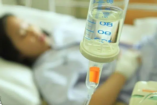 Đêm rồi vẫn thấy cửa nhà cụ bà 82 tuổi mở toang, hàng xóm sinh nghi bước vào xem và chứng kiến cảnh tượng ghê rợn, tố cáo tội ác nữ y tá máu lạnh-4