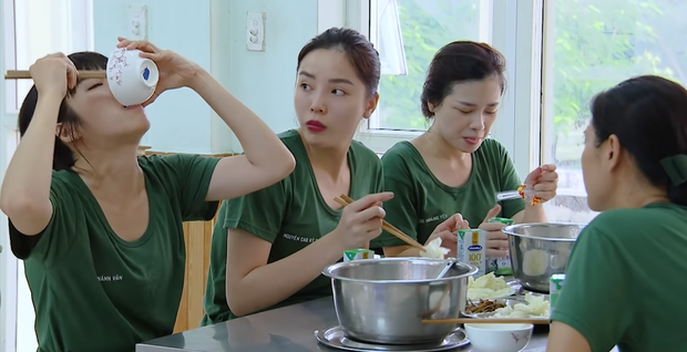 Khánh Vân bị cư dân mạng chỉ trích, hội chị em Sao nhập ngũ lập tức lên tiếng bênh vực-1