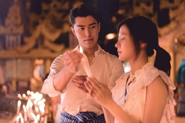 Kỷ niệm 1 tháng yêu nhau, khi tôi lấy món quà tặng ra, người yêu sững người rồi hỏi một câu khiến tôi phải bật dậy bỏ về-1