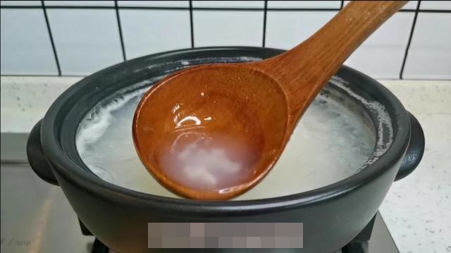 Đừng vội dùng ngay nồi sứ mới mua về, hãy học cách nấu và bảo quản đúng cách để nồi bền và không bị nứt-4