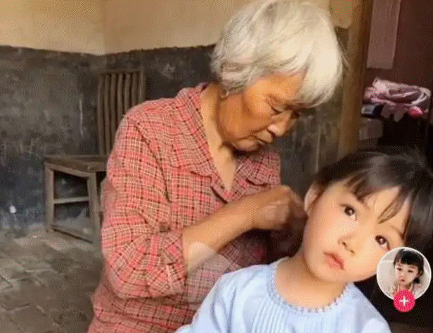 Bé gái xinh xắn đốn tim người đối diện nhưng lại mắc 1 hội chứng khiến cư dân mạng đặt cho bé biệt danh thiên thần im lặng-5