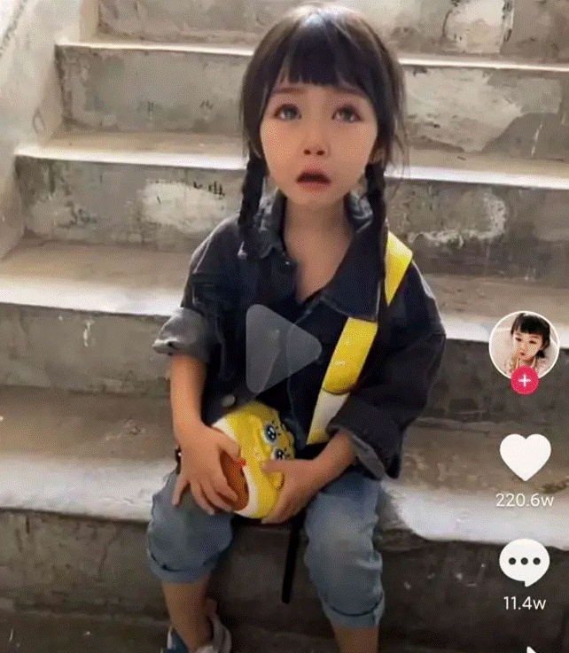 Bé gái xinh xắn đốn tim người đối diện nhưng lại mắc 1 hội chứng khiến cư dân mạng đặt cho bé biệt danh thiên thần im lặng-6