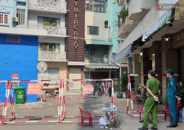 TP.HCM: Phong tỏa chung cư có trường hợp nghi nhiễm Covid-19, liên quan đến BN1440 ở Vĩnh Long-1