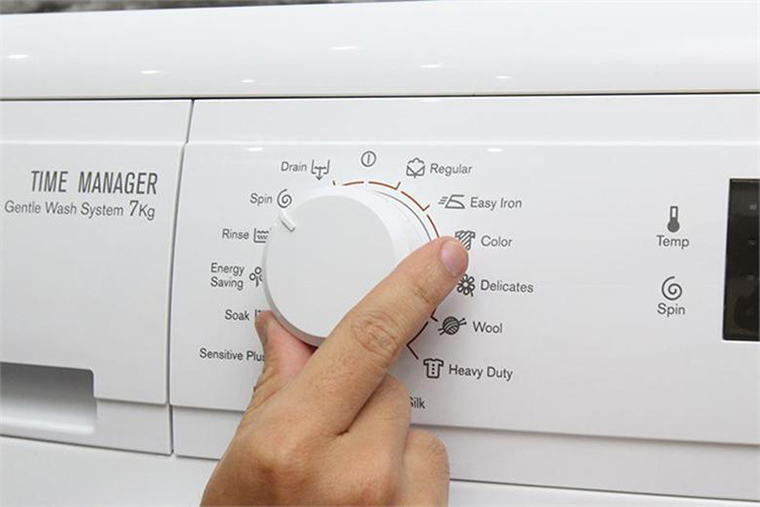 7 mẹo hay giúp bạn sử dụng máy giặt đúng cách, góp phần tiết kiệm điện, nước đáng kể-1