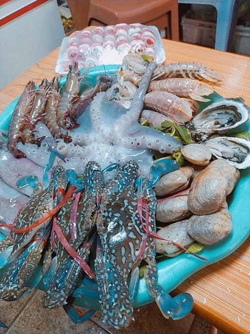 2020: Năm hải sản nhà giàu bán đầy chợ với giá rẻ, hàng loạt hình thức bán hàng mới mẻ ra đời được người tiêu dùng ưa chuộng-5