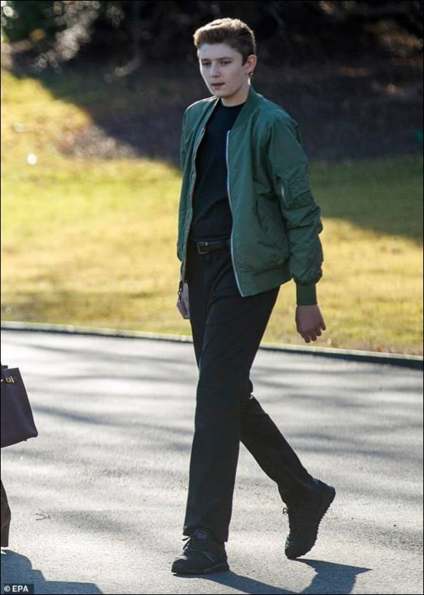 Không sinh ra ở vạch đích thì cũng gây choáng vì thành tích khủng, đây đích thị là 8 con nhà người ta khiến ai cũng ngưỡng mộ-11