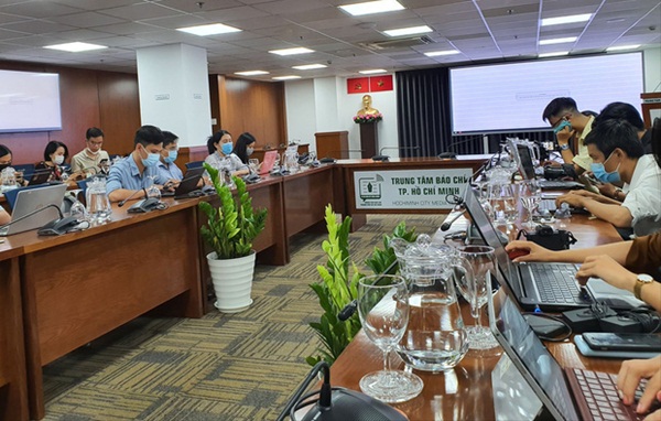 Còn một trường hợp F1 đi cùng bệnh nhân ở Vĩnh Long chưa thể truy vết, ban đầu xác định có đến quận 9-1