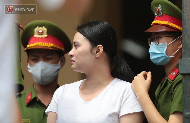 Những phiên tòa đẫm nước mắt năm 2020: Yêu đương mù quáng, sự hối hận muộn màng và tiếng khóc nức nở sau những lỗi lầm-5