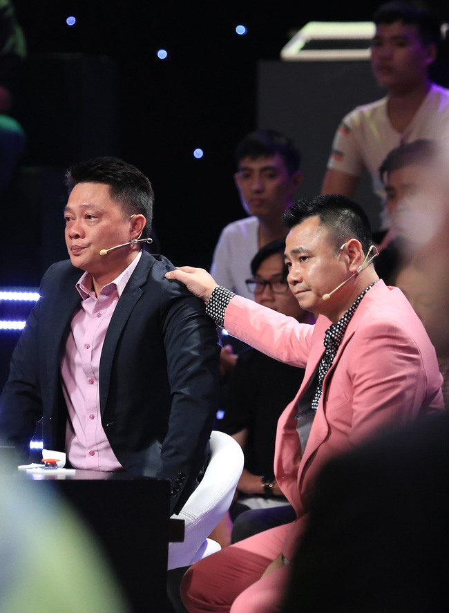 Ký ức vui vẻ: BTV Quang Minh xuất hiện, khiến Lại Văn Sâm lặng người vì câu chuyện về lá thư kỳ lạ-4