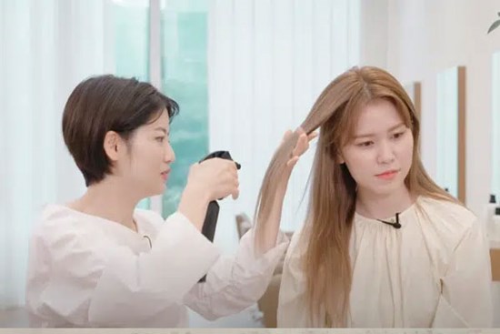 Hairstylist hàng đầu Hàn Quốc chỉ ra lỗi sai cơ bản khi dùng dầu xả khiến tóc nhanh bết và chẳng cải thiện nhiều