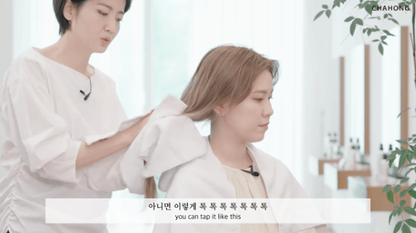 Hairstylist hàng đầu Hàn Quốc chỉ ra lỗi sai cơ bản khi dùng dầu xả khiến tóc nhanh bết và chẳng cải thiện nhiều-6
