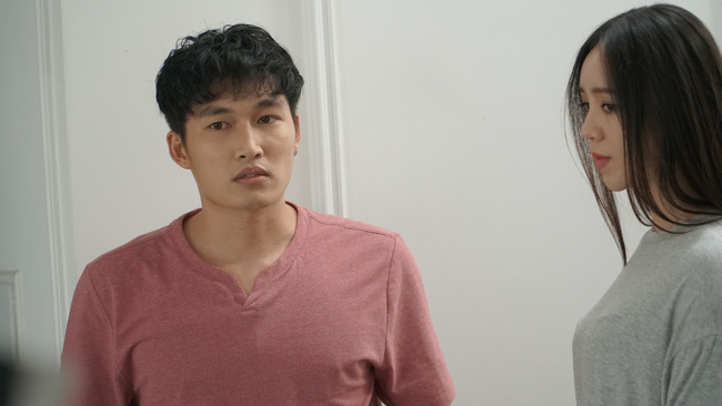 Hướng dương ngược nắng: Fan chia làm 2 phe chính thất - tiểu tam cãi nhau ầm ĩ trên mạng xã hội-6