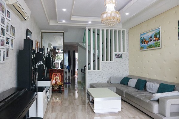 Khám phá căn biệt thự khang trang của vợ chồng Ưng Hoàng Phúc-5