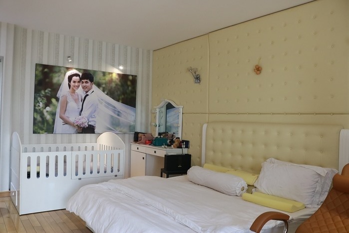 Khám phá căn biệt thự khang trang của vợ chồng Ưng Hoàng Phúc-7