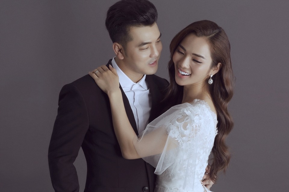 Khám phá căn biệt thự khang trang của vợ chồng Ưng Hoàng Phúc-11