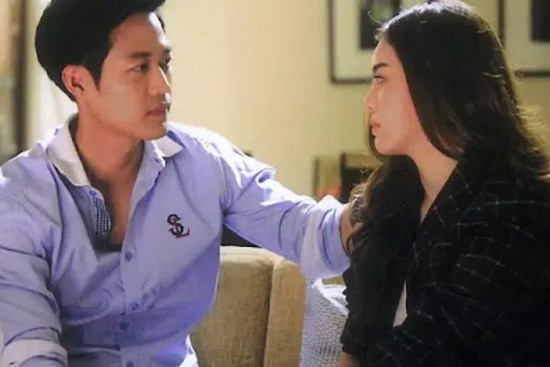 Vợ sinh xong cả năm chồng không động vào người, cô chất vấn thì nhận được 1 chiếc hộp gói ghém đẹp đẽ, món quà đặc biệt trong đó khiến cô phải mất ngủ