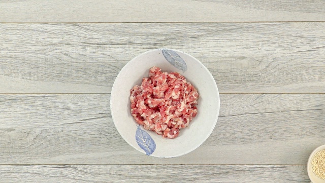 Bánh cuốn Keto, ăn đến đâu cuốn đến đấy: Chị em vừa muốn sướng miệng vừa muốn đẹp nhất định phải thử ngay!-2